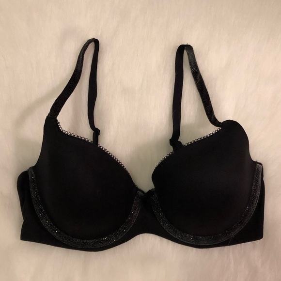 SALE BODY by VICTORIA/'S SECRET MEMORY FIT WIRELESS BLACK BRA
